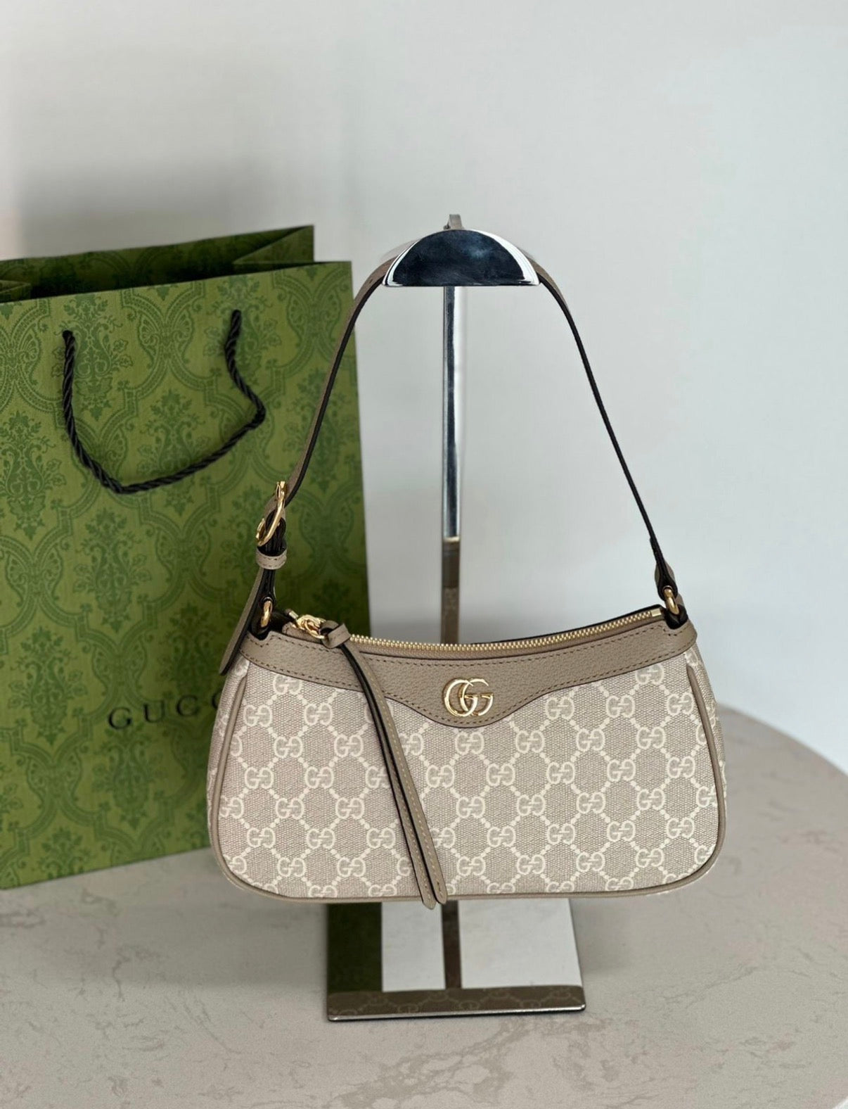 PRE ORDER: G shoulder bag