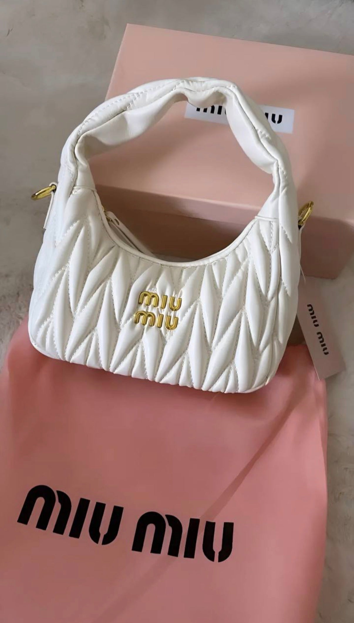 PRE ORDER: Miu dumping bag white