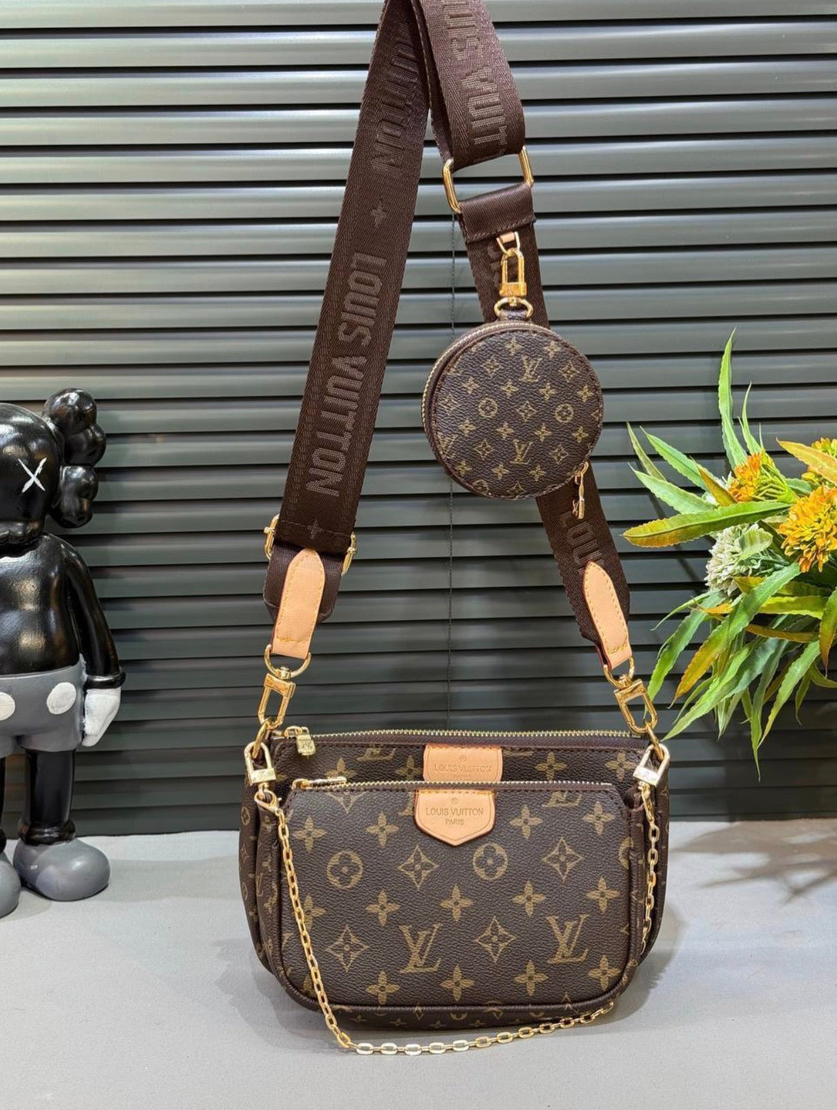 PRE ORDER: LV pochette bag & brown strap