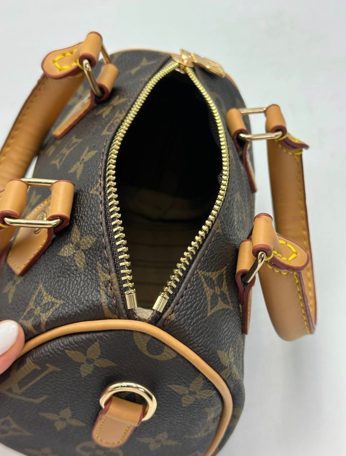 PRE ORDER: lv speedy